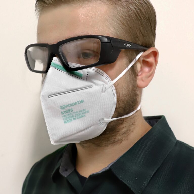 KN95 Headband Face Mask In Use